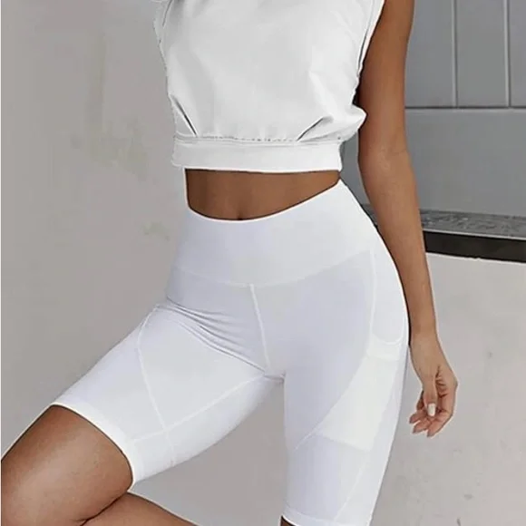 ARRIVE GUIDE Crop Top Athletic Shirts for Women Cute Sleeveless Yoga Tops Shirts - Picture 3 of 4